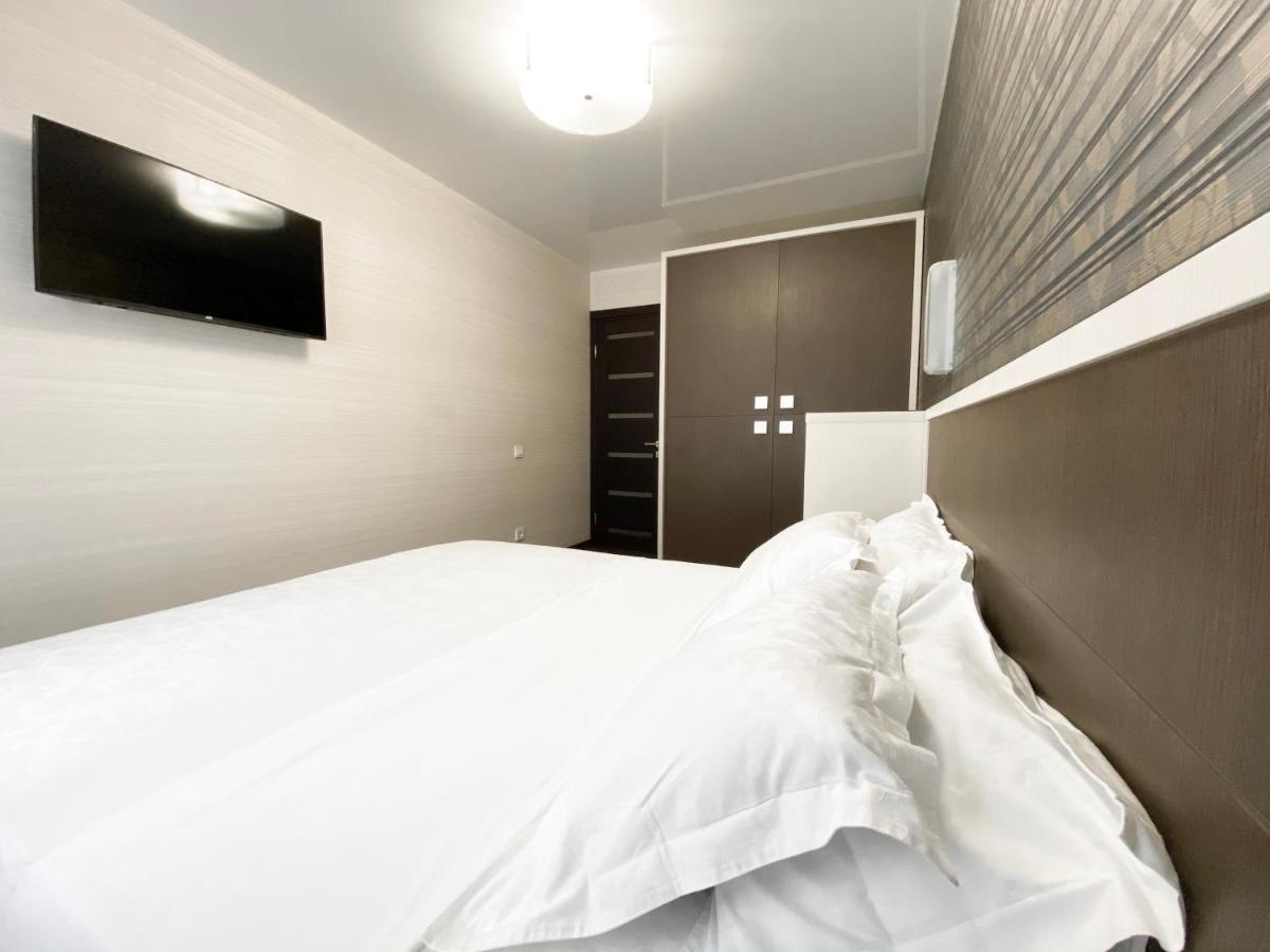 Luxury 2-Bedroom River View Днепър Екстериор снимка