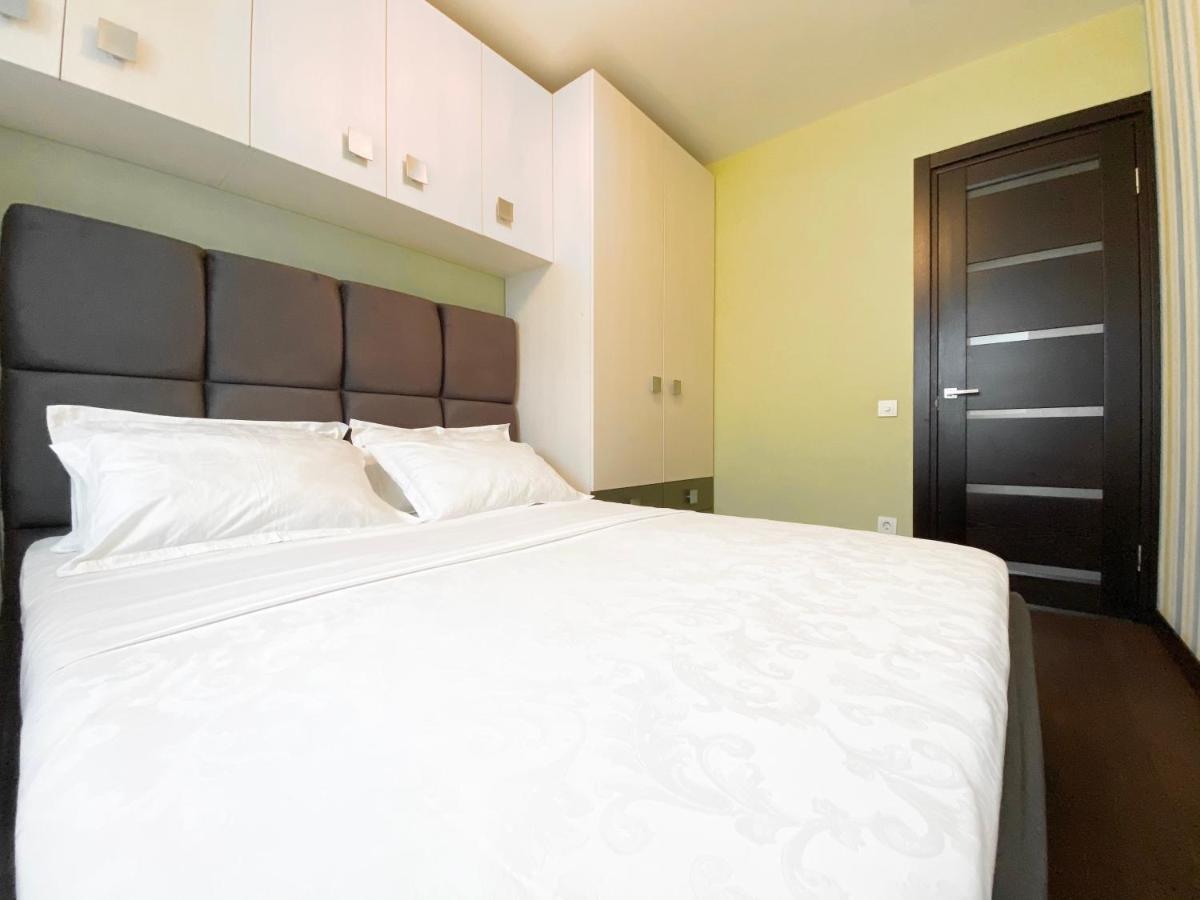 Luxury 2-Bedroom River View Днепър Екстериор снимка